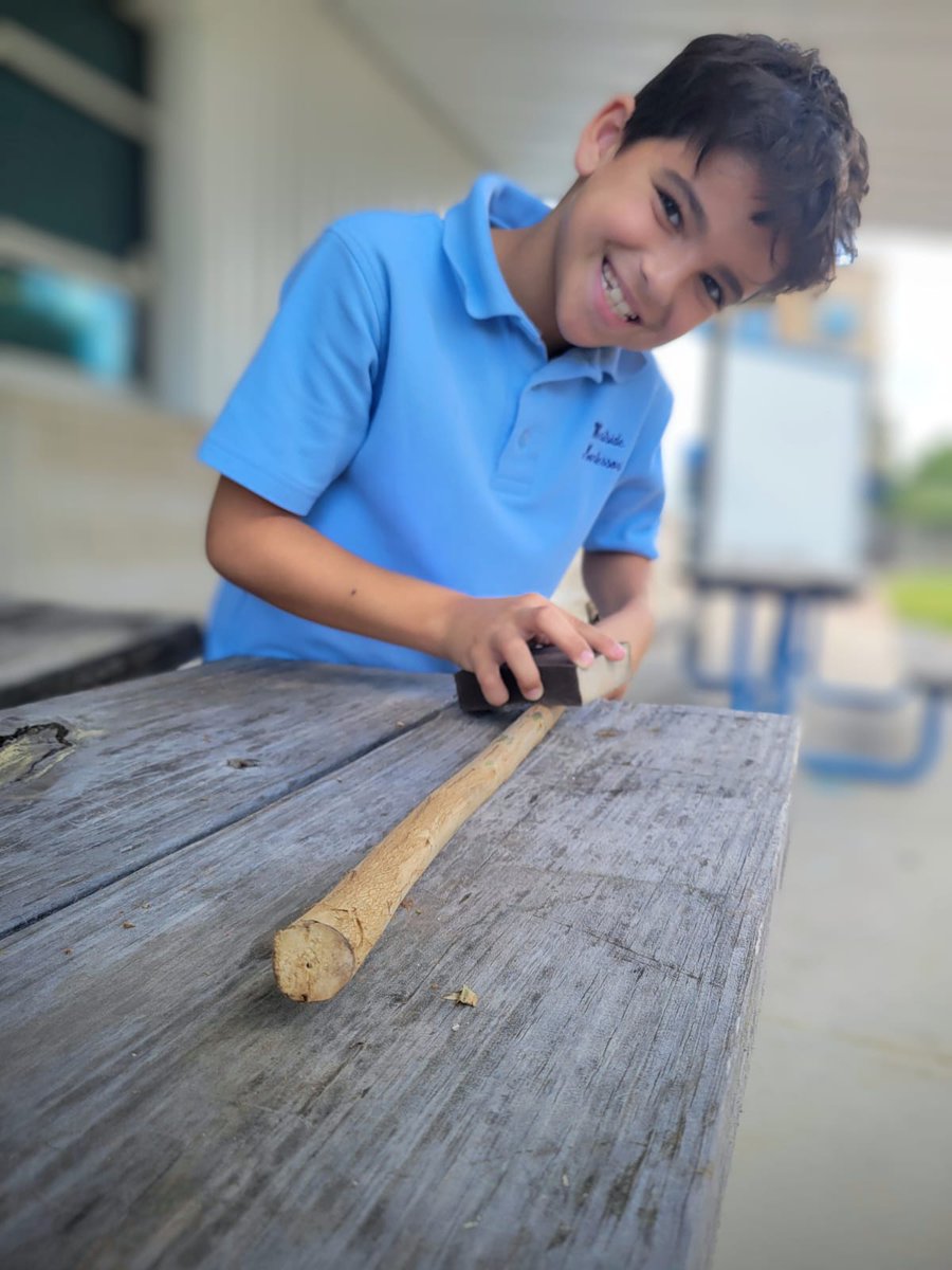 MontessoriHTX's tweet image. Recently, our #LowerElementary classes learned the power of #unity with &quot;The Bundle of Sticks&quot; fable! #Students painted sticks &amp;amp; bundled them together, showing we are stronger as a #community. 💪🌿 

#Montessori #lesson #houston #education