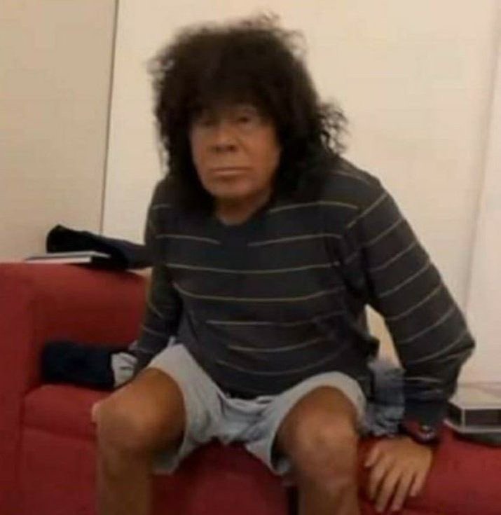 palanttt's tweet photo. la cantidad de gente pesada que pide la palabra en el medio de la clase para repetir exactamente lo mismo que acaba de explicar la profesora mientras obliga al resto de la clase a escuchar así https://t.co/nLvlRn5w06