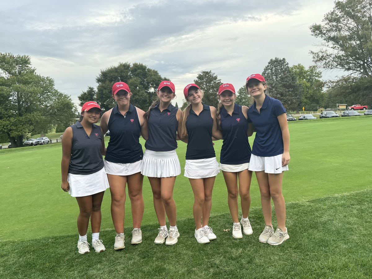 valkyriegolf's tweet photo. This squad brought home the match win against AHS last night! Way to go!! https://t.co/KjYJD0n3ys