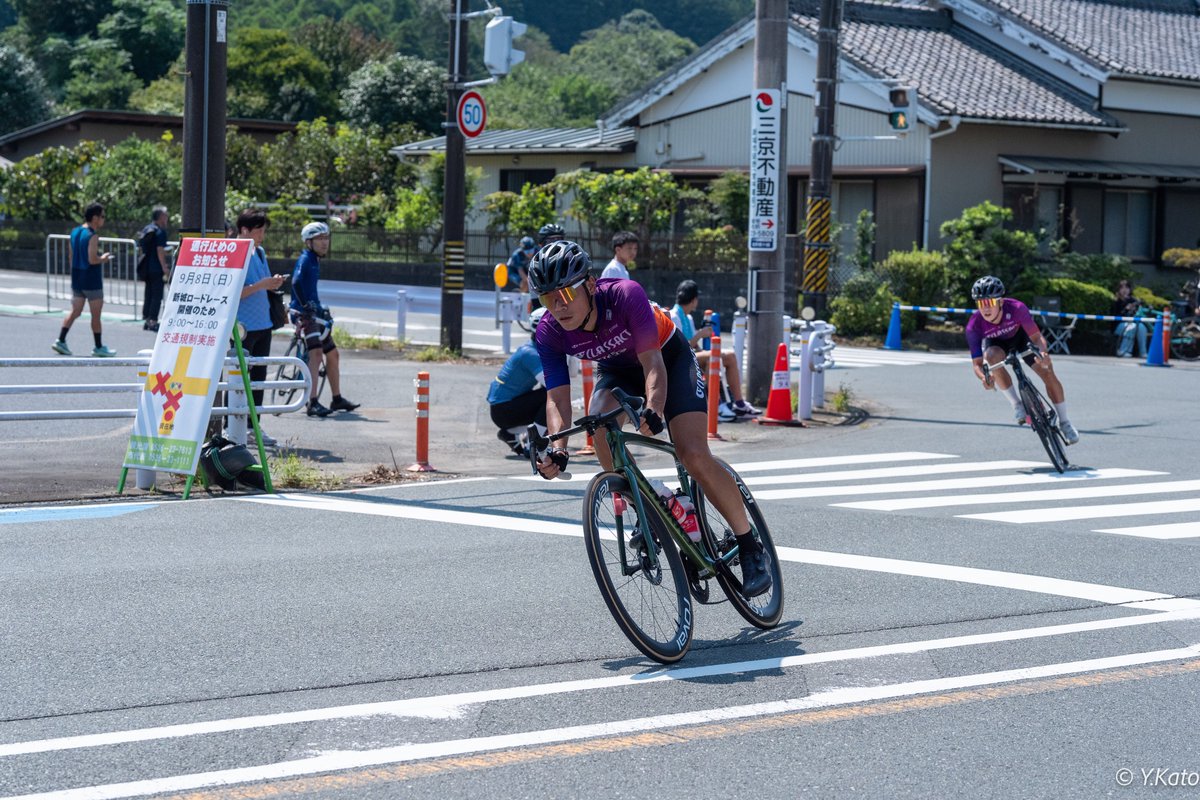 Lookat_331's tweet photo. JBCF新城ロードレース DNF

卒論終わってから乗り始めたけど調子が戻らず…

今レースから新作サングラスを使用しています
#ogkkabuto #FA1 https://t.co/KxGKvBChJ9