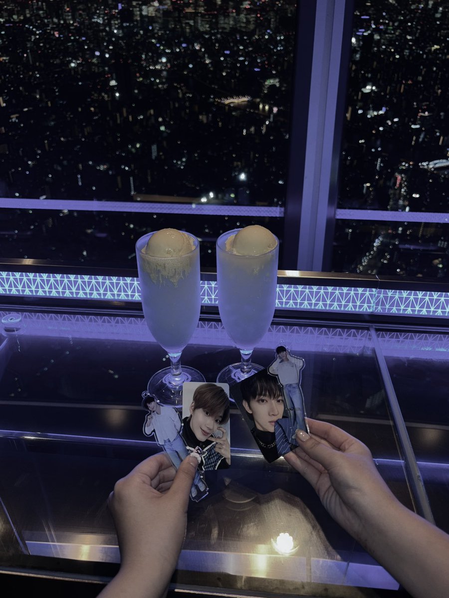 evn__hb's tweet photo. ✩. ALWAYS WITH EVNNE 
世界一大好きなEVNNE1周年おめでとう♥

#OneShiningYearWithEVNNE
#수많은별들사이에서_이븐을_찾았다
#EVNNE_DEBUT_1st_Anniversary https://t.co/k6nSdB4RuM