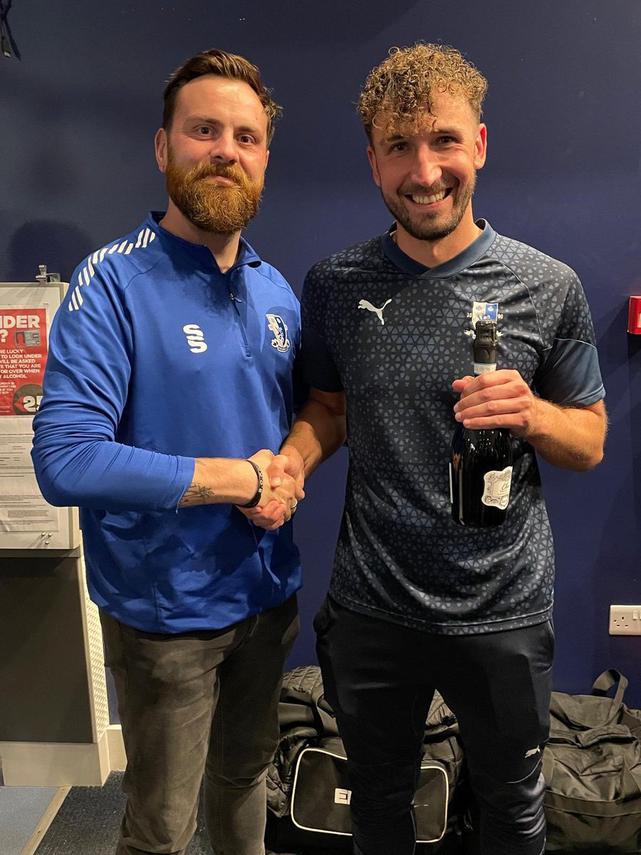 bakerjaws1975's tweet image. @HallamFC1860 #toppro