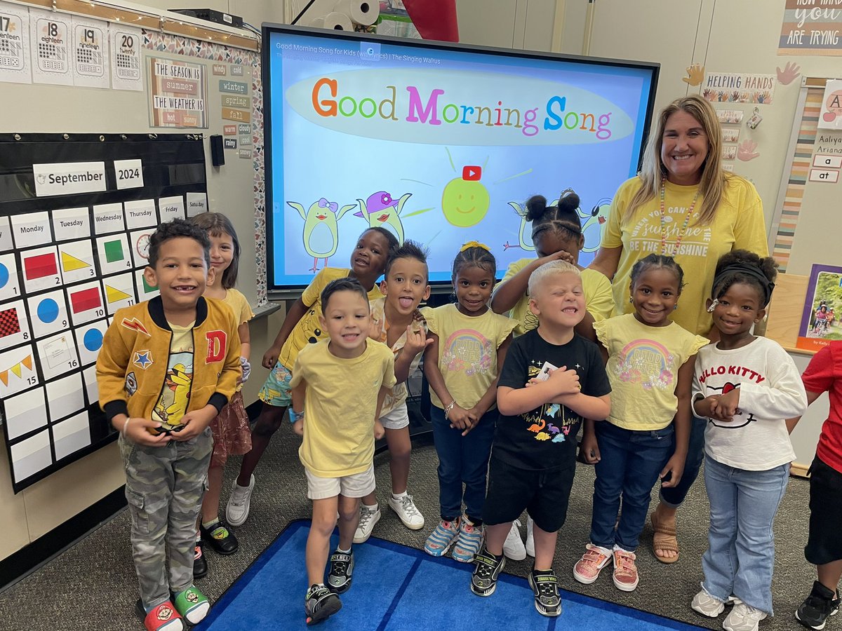 #startwithhello <a href="/HumbleISD_OE/">Oaks Elementary</a> 
Yellow day!! Brighten someone’s day!!