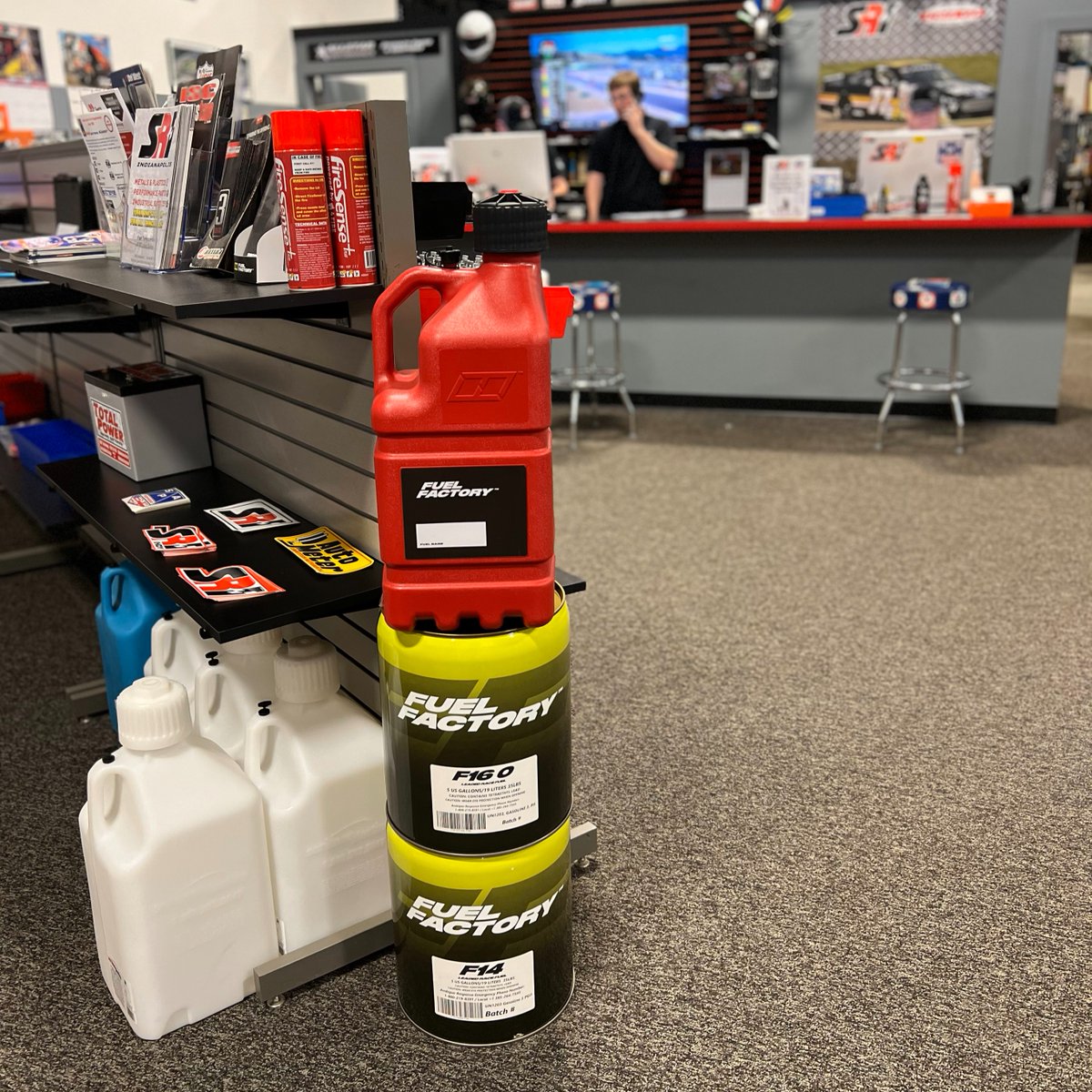 SRIindianapolis's tweet image. ⛽Fuel your performance with @fuelfactoryusa's fuel cans! 🔥 Stop by &amp;amp; stock up today on these fuel cans: bit.ly/3RnIPJf! 🏁 

#FuelFactory #RacingFuel #PerformanceProducts #Motorsports