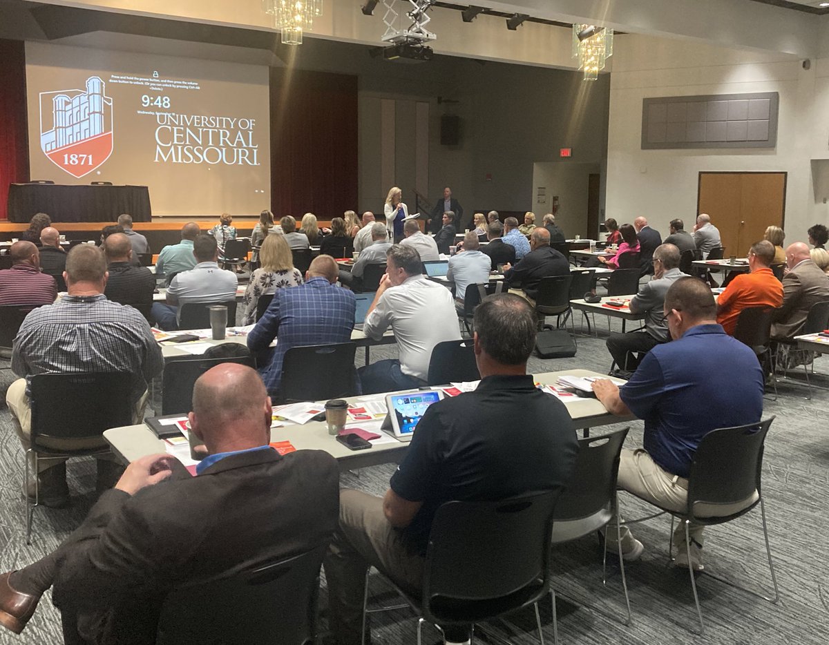 Happy to welcome the new DESE commissioner Dr. Karla Eslinger to the West Central MASA meeting on the UCM campus. #ucmoedlead #UCMTeachRed