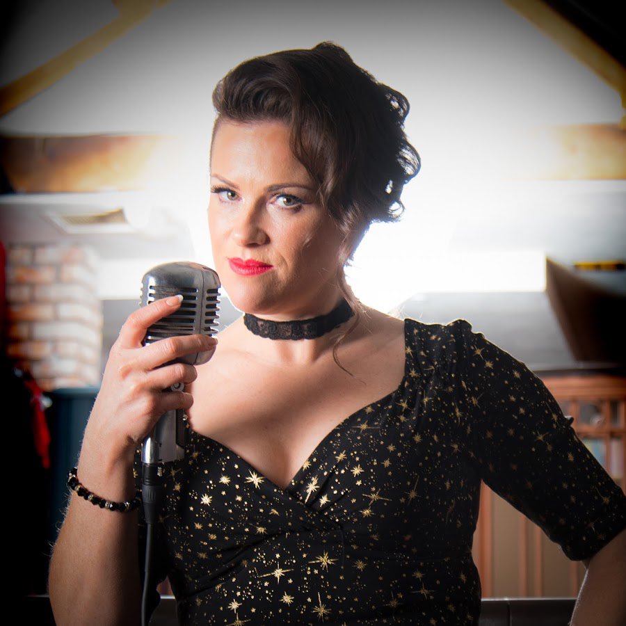 shadowhawkgroup's tweet image. HAZEL PETERS - hazelpetersmusic.com

Available for bookings through Shadowhawk Entertainment. 

#hazelpeters #singer/songwriter

@shadowhawkgroup | #yourworldyourentertainment