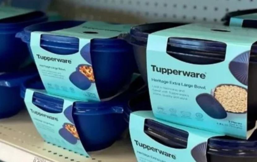 ExpresSanLuis's tweet photo. #DePeso Tupperware se va a la quiebra | Las ventas de la empresa han tenido una caída significativa en los últimos tres años, lo que ha puesto en jaque a sus finanzas. https://t.co/4ISK7ZjEFx https://t.co/zw9aNgQ6PW