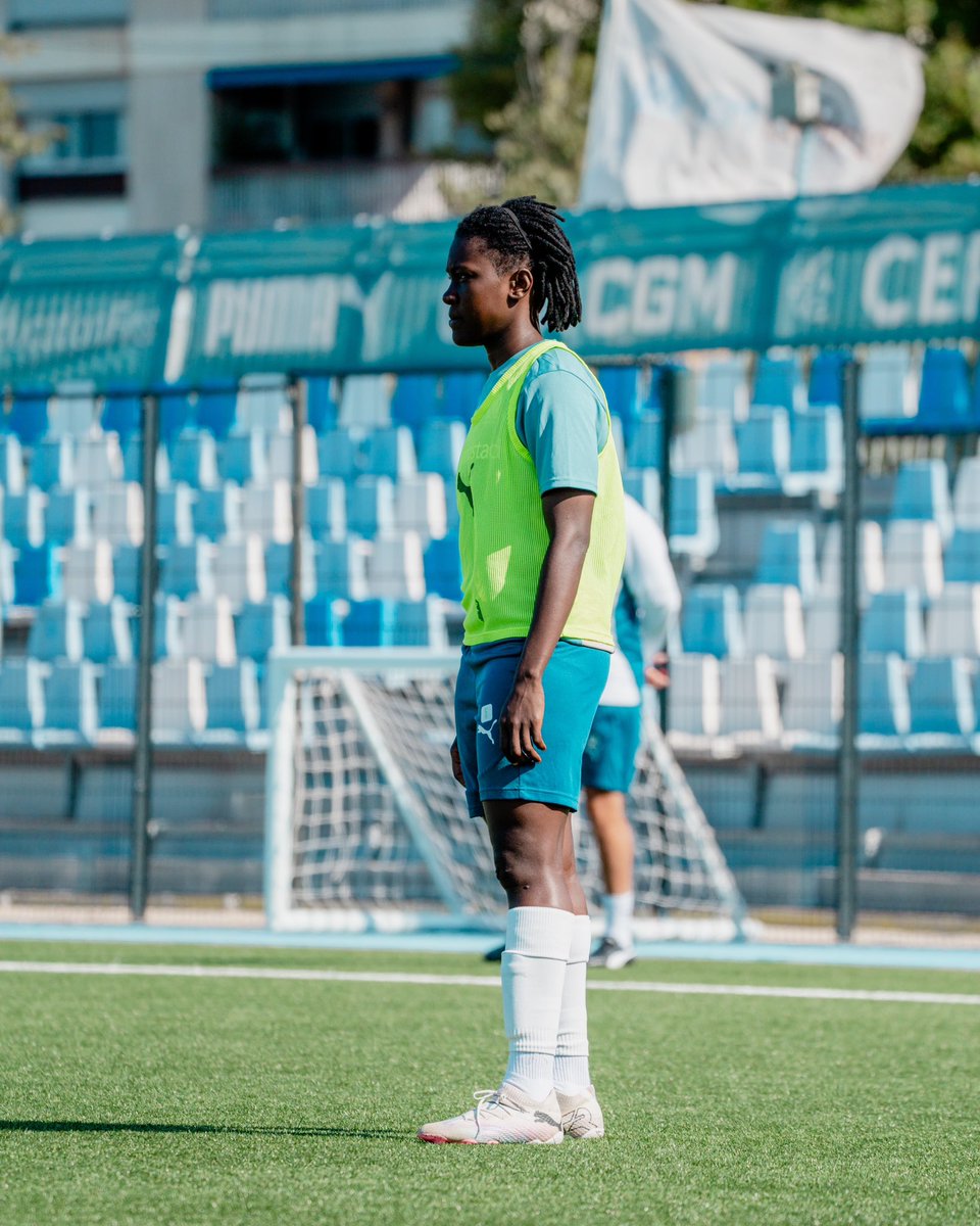 OMfeminines's tweet photo. 𝗧𝗼𝘂𝗿𝗻𝗲́𝗲𝘀 𝘃𝗲𝗿𝘀 la réception de Lille ⚔️

Les Olympiennes disputeront leur premier match à domicile dimanche, 𝟭𝟱 𝗵𝗲𝘂𝗿𝗲𝘀 💙👊 https://t.co/Wr8cglAiyT
