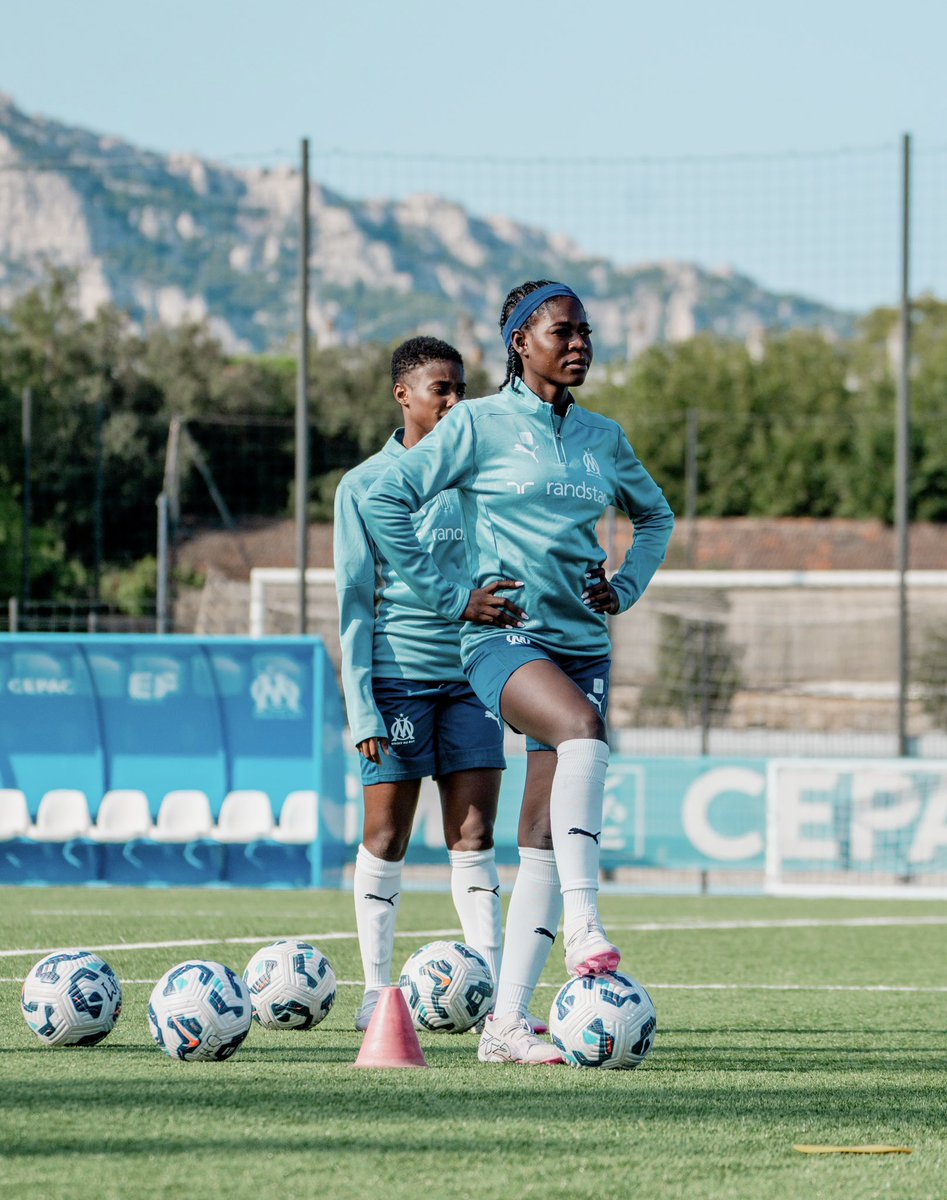OMfeminines's tweet photo. 𝗧𝗼𝘂𝗿𝗻𝗲́𝗲𝘀 𝘃𝗲𝗿𝘀 la réception de Lille ⚔️

Les Olympiennes disputeront leur premier match à domicile dimanche, 𝟭𝟱 𝗵𝗲𝘂𝗿𝗲𝘀 💙👊 https://t.co/Wr8cglAiyT