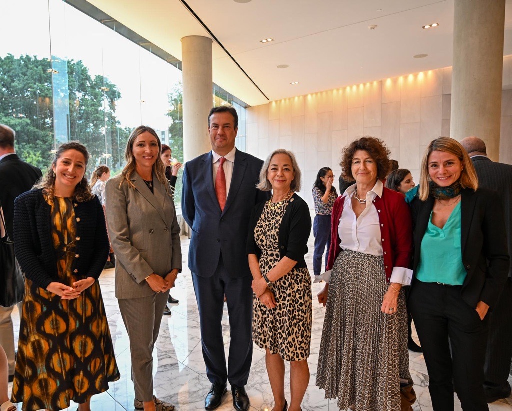 ILO Office for the United States and Canada (@ilo4usca) on Twitter photo What a wonderful event!
Thank you <a href="/TheaMeiLee/">Thea Lee</a> @ILAB_DOL and Fernando Fernando de Oliveira Sena <a href="/BrazilinUSA/">Embassy of Brazil in the USA 🇧🇷</a> for joining us at <a href="/CSISHumanRights/">Human Rights Initiative</a> for an event on #ForcedLabour. Together, we can #EndForcedLabour. The economic case for doing so is as strong as the human rights one. What a wonderful event!
Thank you <a href="/TheaMeiLee/">Thea Lee</a> @ILAB_DOL and Fernando Fernando de Oliveira Sena <a href="/BrazilinUSA/">Embassy of Brazil in the USA 🇧🇷</a> for joining us at <a href="/CSISHumanRights/">Human Rights Initiative</a> for an event on #ForcedLabour. Together, we can #EndForcedLabour. The economic case for doing so is as strong as the human rights one.