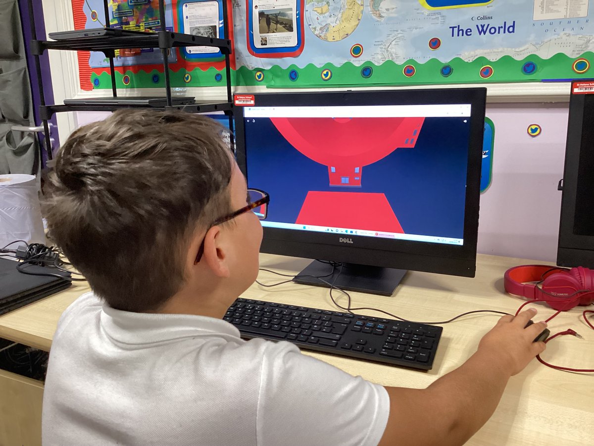 MissMoon tweet media