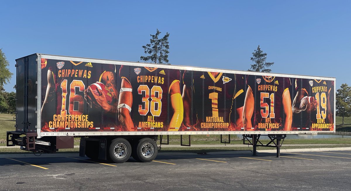 AdamJaksa's tweet photo. New @CMU_Football equipment truck design looks 🔥🔥🔥

Shoutout @juliabice10 and the graphics team for their work! 

#FireUpChips🔥⬆️🏈 https://t.co/QyIp6kuVDU