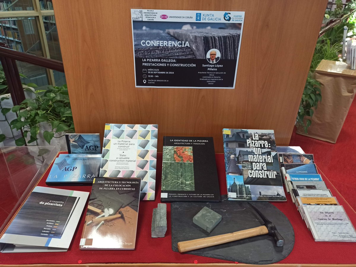 Con motivo da conferencia que mañá impartirá Santiago López Piñeiro sobre a pizarra galega, a BEUAT expón na súa porta de entrada unha escolma de libros relacionados con este material construtivo: