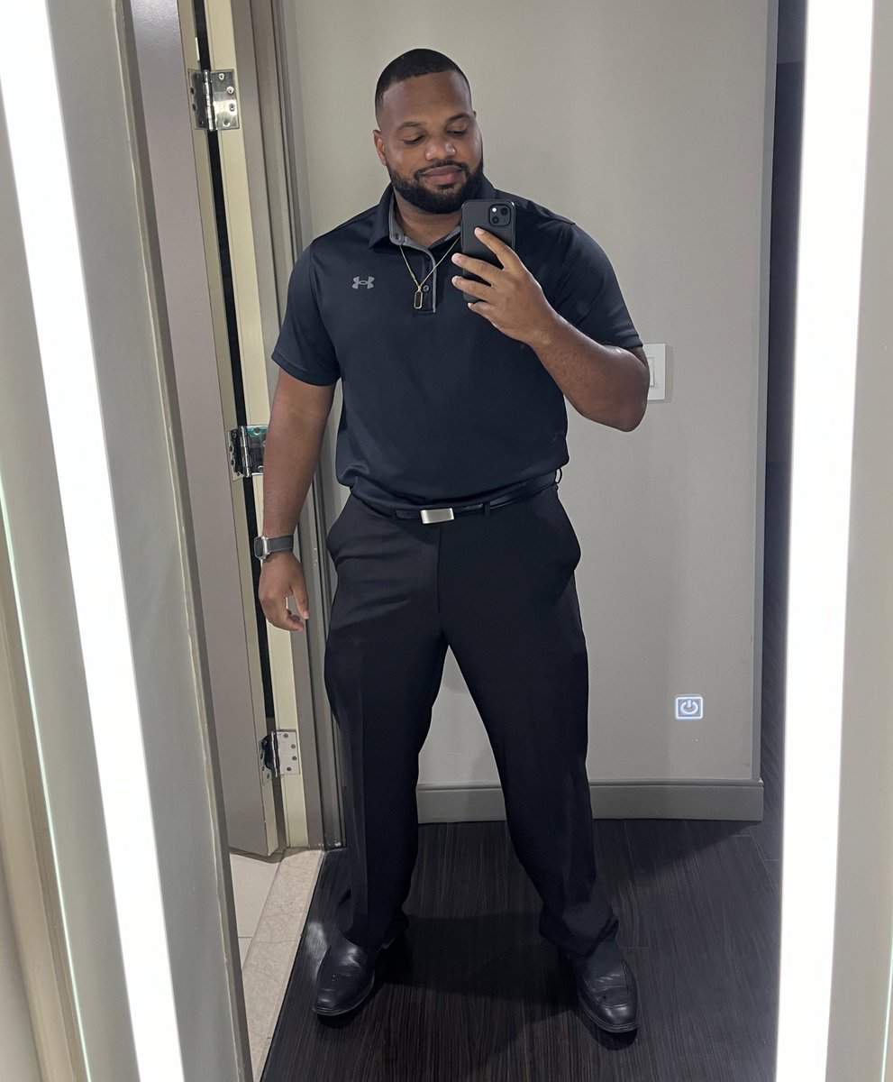 Devanthoward's tweet image. Getting the day started 💻
