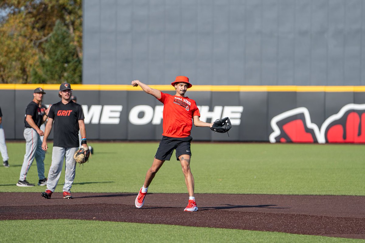 Who has the best sandlot swag?

#ChirpChirp x #WeFly