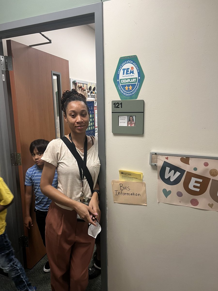 KWilliamsDLD's tweet image. Principal Armelin is amazing and taking time to pour into our Aspiring Principals! #culture #Tier1instruction #masterteachersthroughoutthecampus #relationships #service #outcome-driven #LeadershipDevelopment #leadwhereyouare