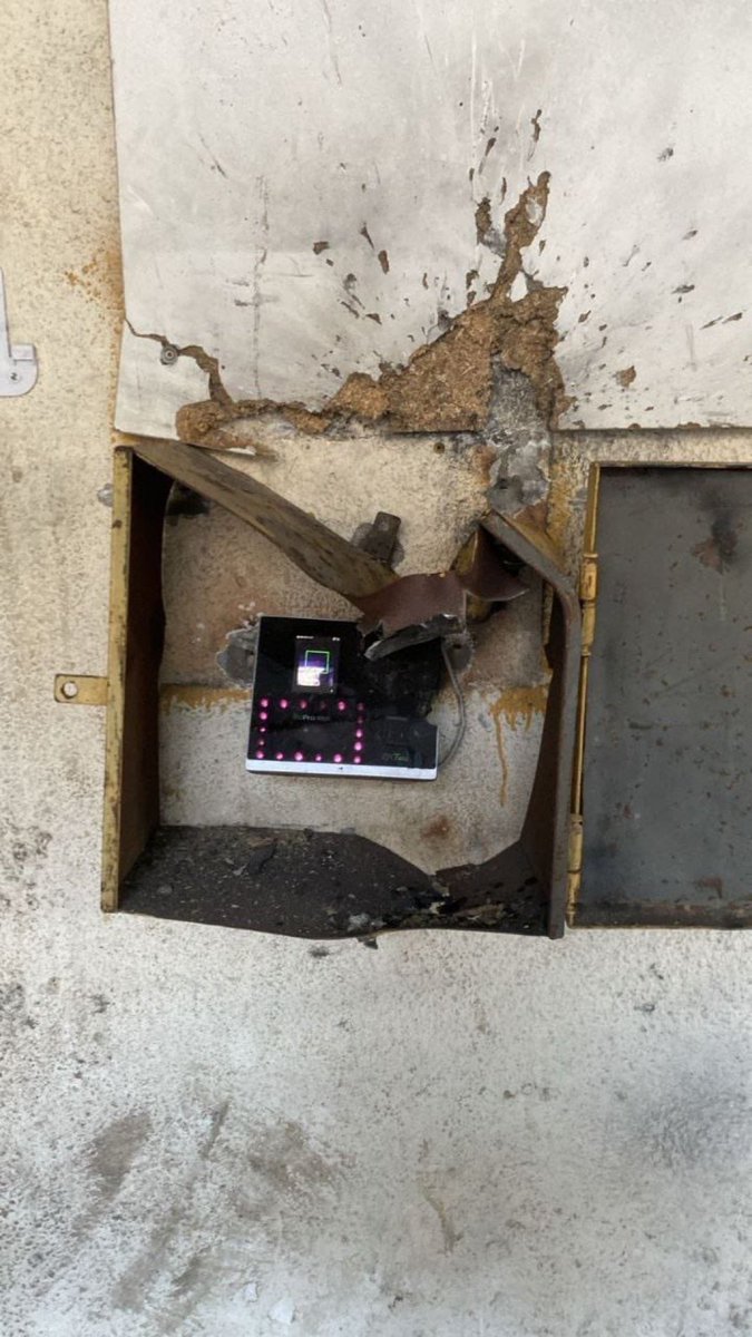 BREAKING:

All types of electric devices owned by Hezbollah operatives are now blowing up in Lebanon and the region.

Apart from pagers and walkie-talkies, other devices such as fingerprint devices, solar power systems and radios are now exploding too