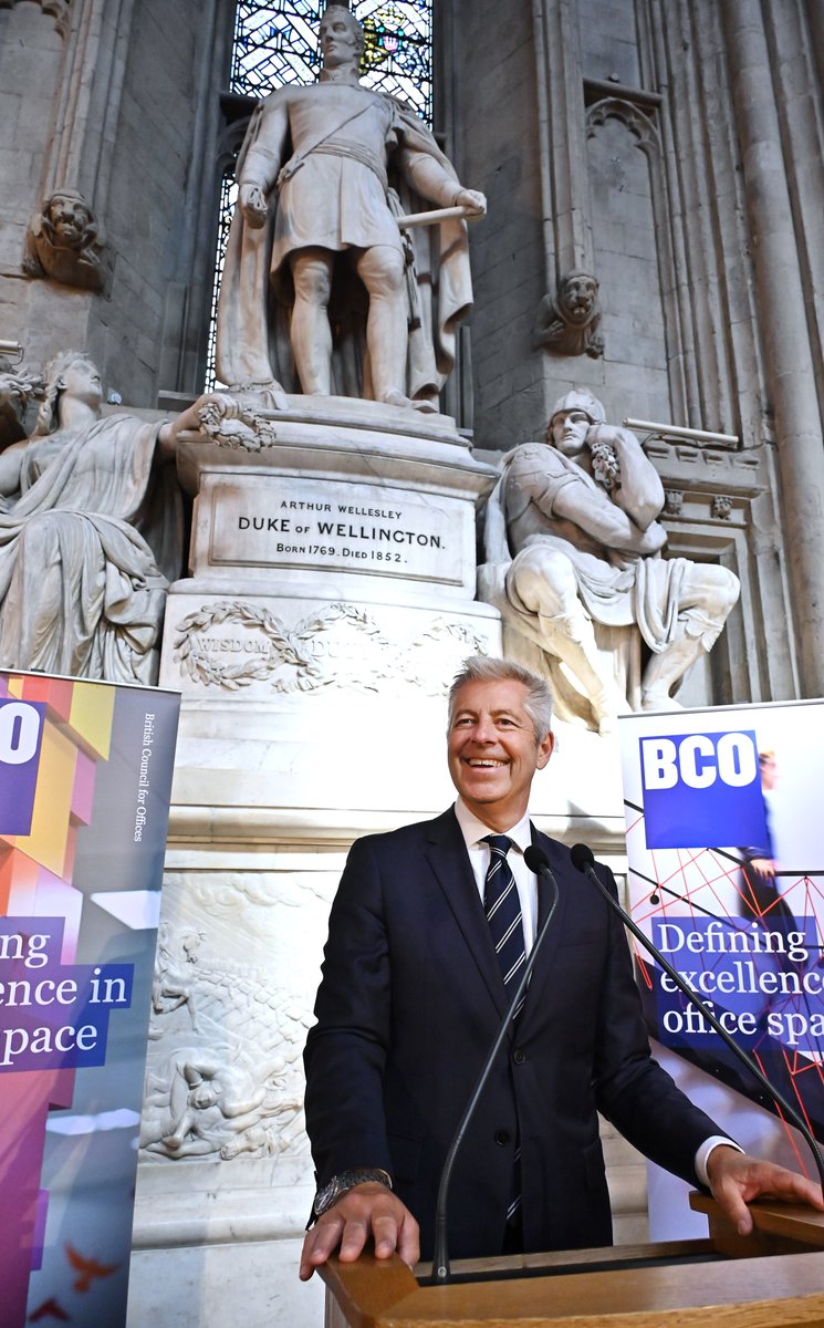 SASEventMgmt's tweet image. It was great to be back today @GuildhallLondon for the @BCO_UK President's Lunch with a fabulous lunch, lots of networking between members and a great guest speaker, Justin Webb. A renowned BBC journalist, Today presenter, and co-host of the Americast podcast.