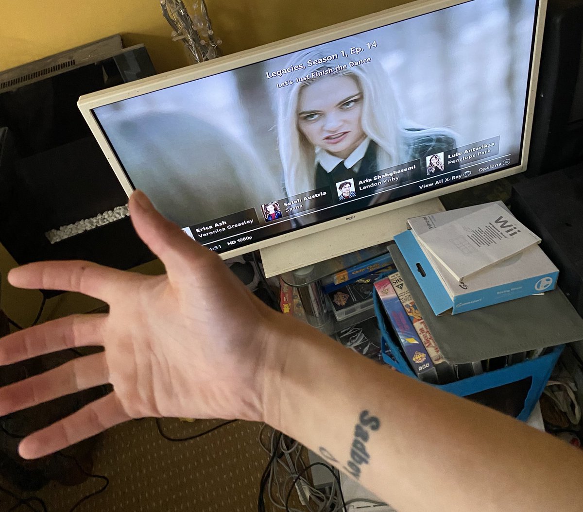 __ItzJason's tweet image. #strreaming #tvshow Thought I’d lost my tv 😭😂 as it wasn’t turning on.. and wouldn’t load up my fire stick! Not sure if it is breaking! 🥲🥲😑😑🧐💯💯🤣📀📀📀