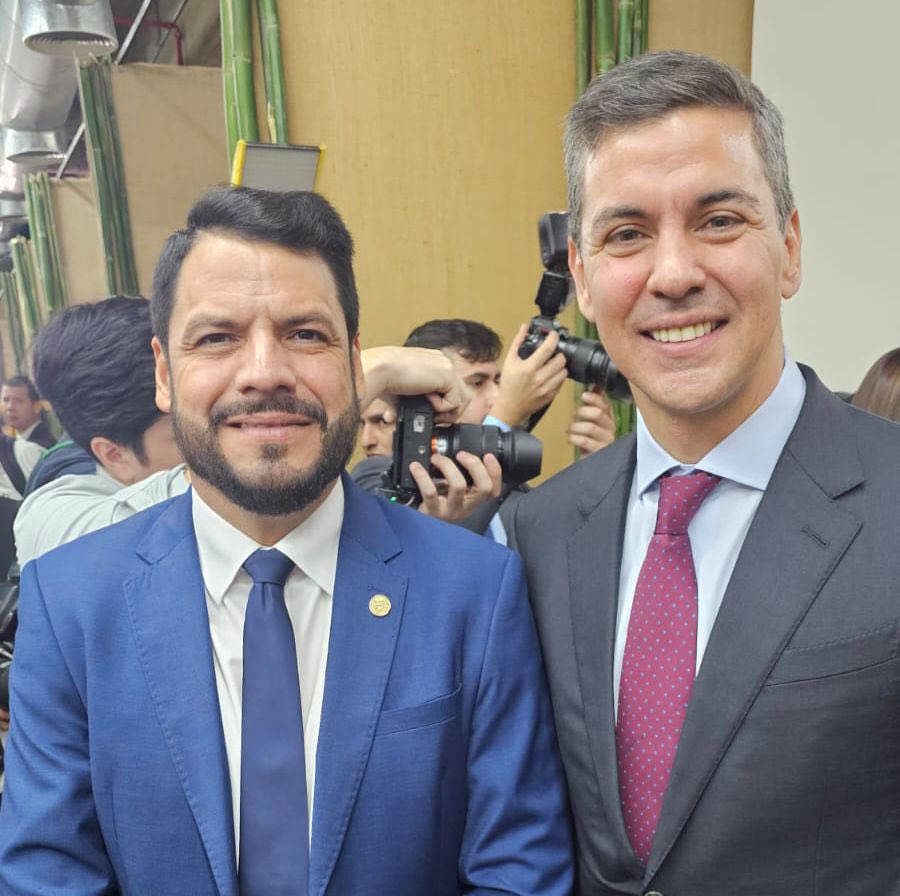 Este día en 📍Asunción, Paraguay 🇵🇾, acompañamos al Excmo. Presidente, <a href="/SantiPenap/">Santiago Peña</a>, en el lanzamiento del "Plan Nacional de Transformación Digital y Financiamiento para MIPYMES" e inauguración del "Foro nacional de MIPYMES" organizado por el Viceministerio de Micro, Pequeñas y