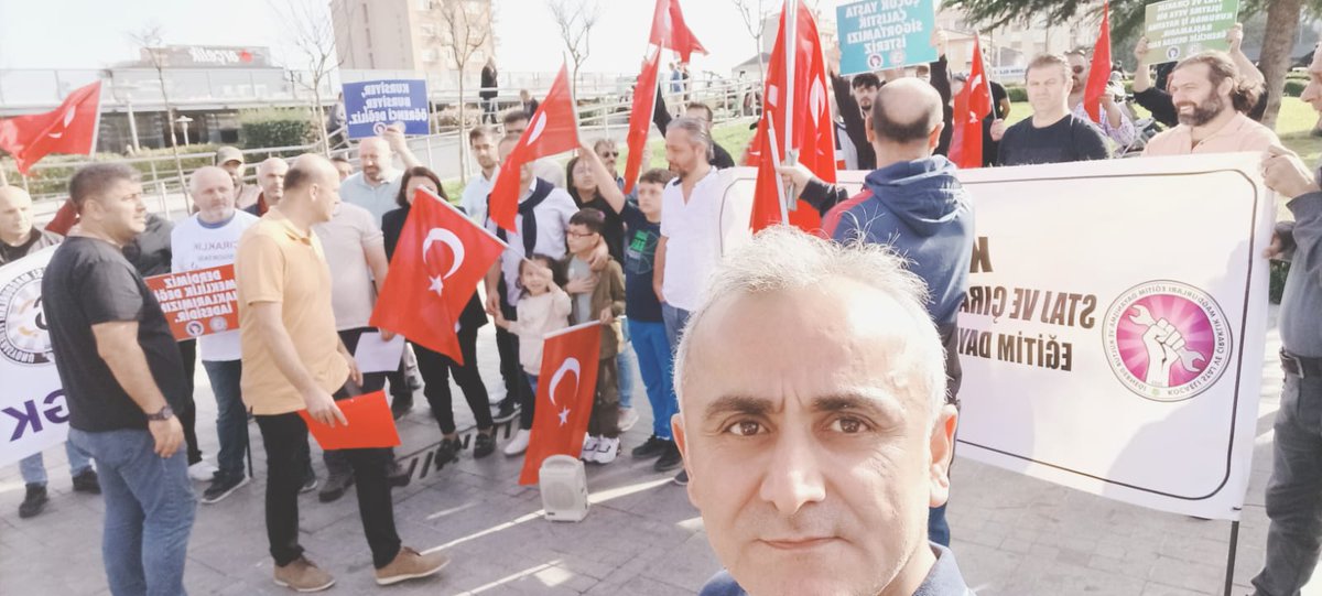 Akenginersin's tweet photo. Davanın çok gizli kahramanlarından @sinan_adatepe
davada emeğin çok büyük.
Bu dava hak davası.
Çocukluk hakkımızın davası
Davamız 3308
#StajÇıraklıkSgkBaşlangıcıOlsun https://t.co/ZCnBVbD3Uu