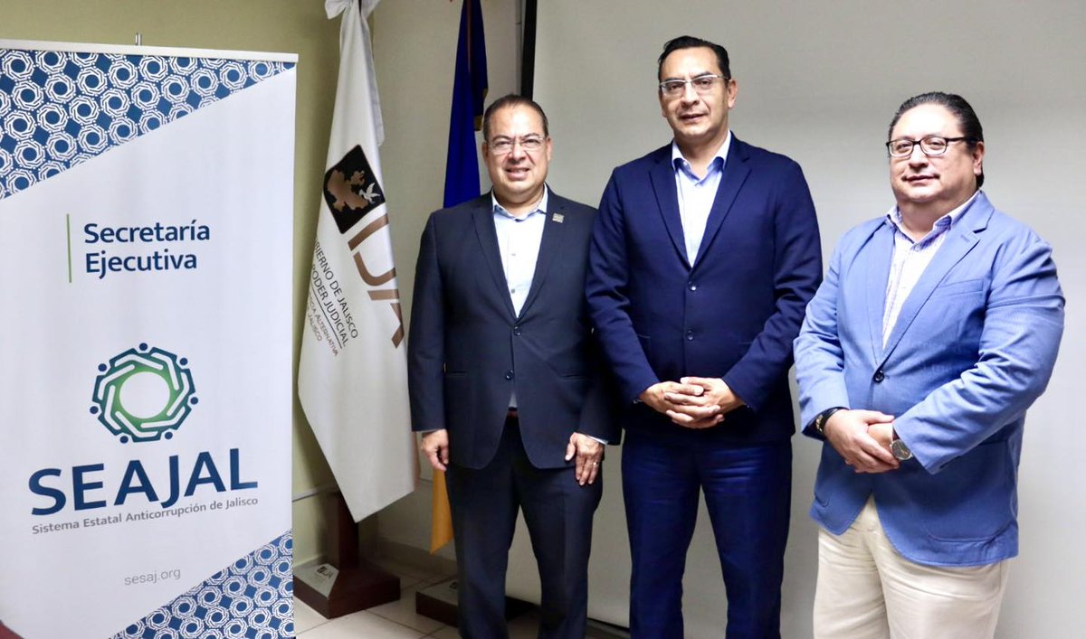 IJA_Jalisco's tweet photo. El Maestro Viveros mencionó que @gzepeda_lecuona ha sido un aliado clave en la promoción de prácticas transparentes y en la lucha contra la corrupción y que el #IJA juega un papel vital en mejorar la eficacia del sistema judicial.

#Jalisco #PoderJudicial #JusticiaAlternativa https://t.co/ah5D3cSEaQ