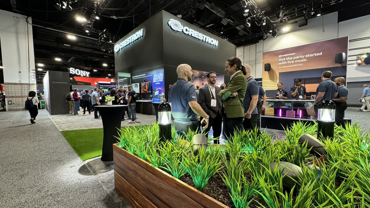 CEDIAExpo_CIX's tweet image. THANK YOU to all the exhibitors &amp;amp; partners who made #CEDIAExpo and #CIX24 a success! Your innovation &amp;amp; dedication made this year’s event unforgettable. 

We’re so grateful for your support. 🫶   

See you in Denver next year! #SmartHome #ProAV #TechInnovation 

📸: Emerald/CEDIA