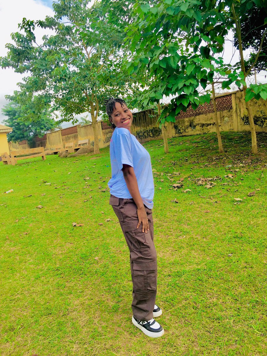 Adeyemi032's tweet photo. 1. Everyone starts somewhere.
2. Focus on progress, not perfection.
3. Stay inspired through reading and experimentation.
4. Build confidence through writing and feedback.
5. Remember why you started. https://t.co/JckGCsg1ZE