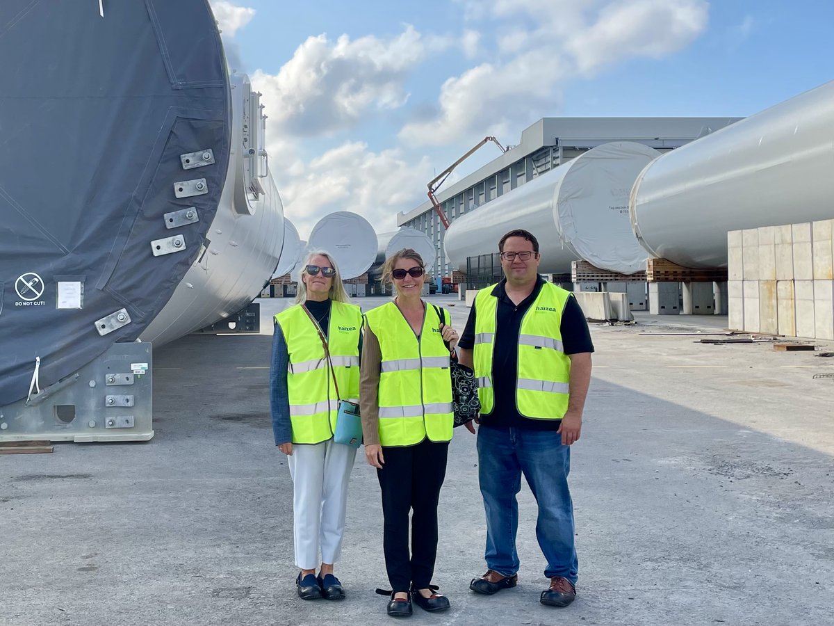SeawayUSDOT's tweet photo. During the first day of the #ProjectCargoSummit in Bilbao, Spain, Deputy Administrator Anthony Fisher and GLS staff visited the Haizea Wind Group, a designer, manufacturer, and assembler of wind turbines. Throughout the tour, the delegation saw wind turbines built for offshore wind power.🌊🍃🚢

Learn more about the #ProjectCargoSummit at https://t.co/vh431TfROt

#GreatLakesSeaway #InternationalTrade