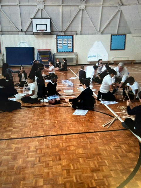 HandfordHallPS's tweet image. But nothing happens if you miss one vital element, planning. Year 5 students are excellent at that!
#year5
#FabScience