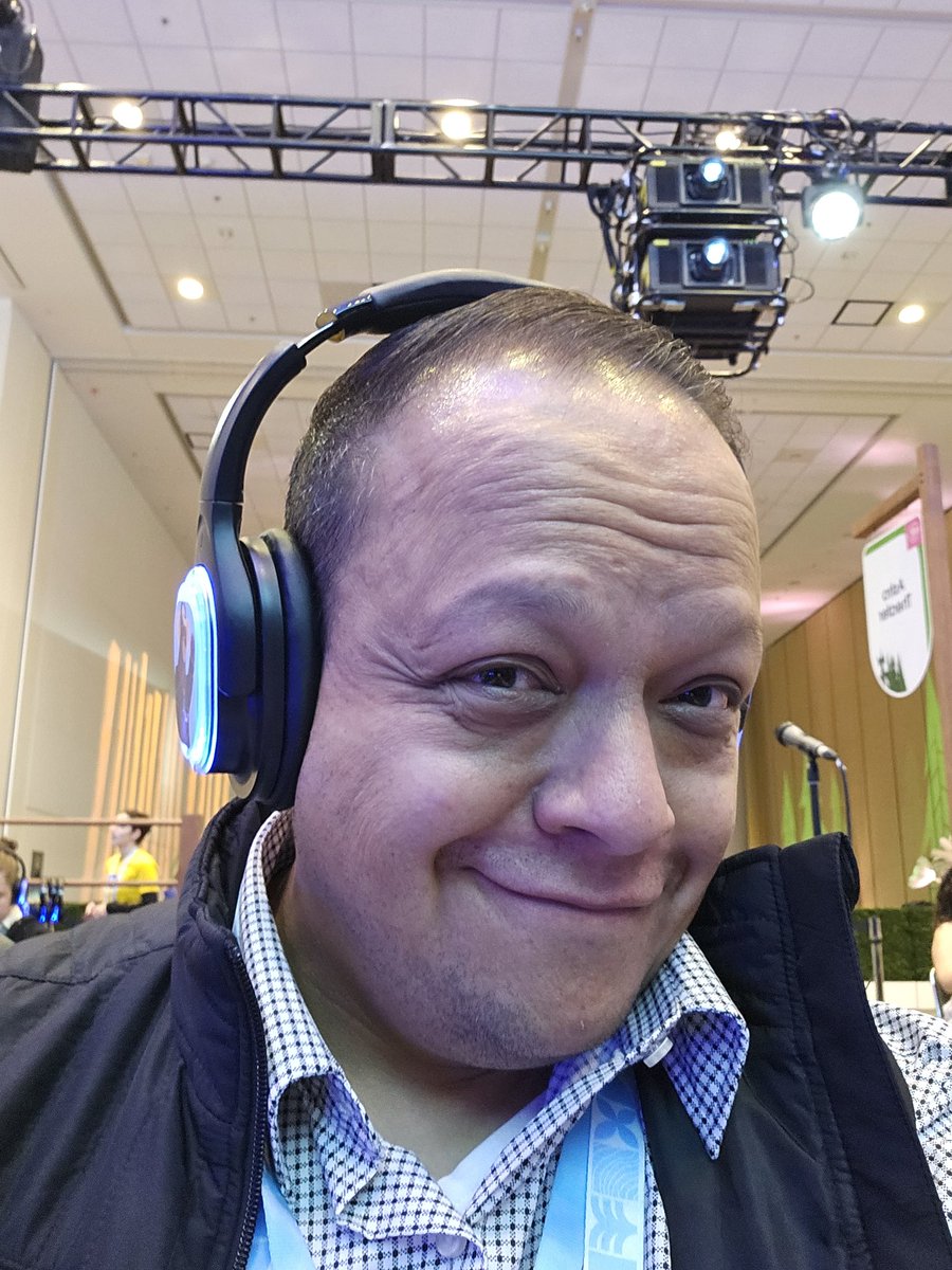 Kicking off Day 2 of #Dreamforce    by learning how to drive productivity with Einstein AI! #DF24    #EinsteinAI #AIInnovation #Productivity