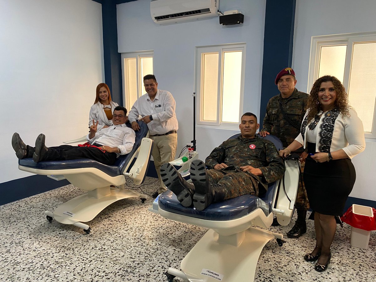 MinSaludGuate's tweet photo. Con tecnología de última generación, al servicio de la población petenera y en un esfuerzo conjunto con la Asociación de Vecinos de Poptún, el Hospital  inauguró su nuevo banco de sangre que fortalece nuestro sistema de salud. https://t.co/JQkj00OQ5Z