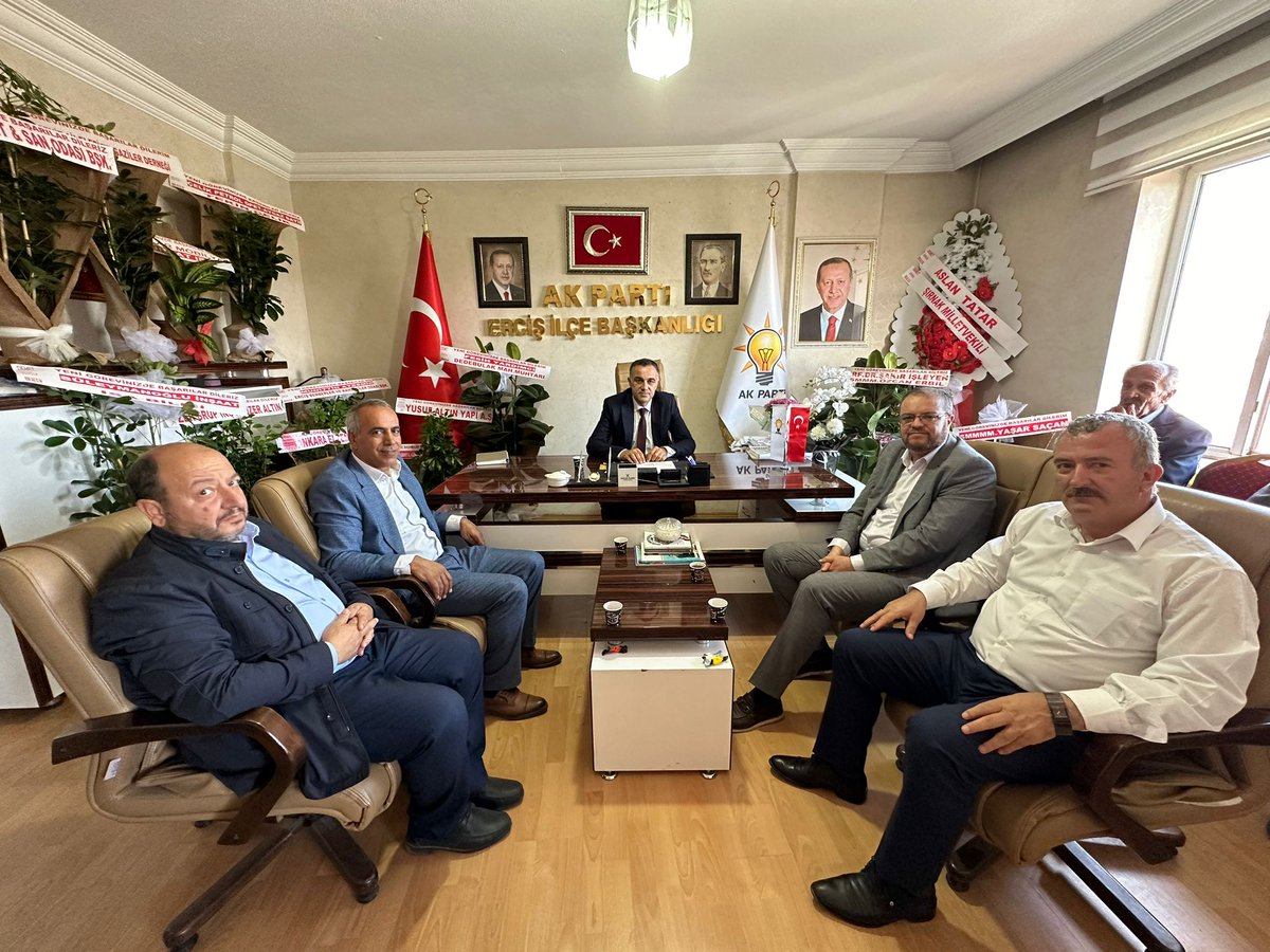 Memur-sen il başkanımız M Ali UCA ile birlikte Erciş Ak Parti ilçe başkanlığına atanan Abidin ÇALIŞKAN beye hayırlı olsun ziyaretinde bulunduk. Kendisine başarılar diliyoruz. <a href="/abidin_skan/">Abidin Çalışkan</a> <a href="/mehmet_uca/">Mehmet Uca</a>