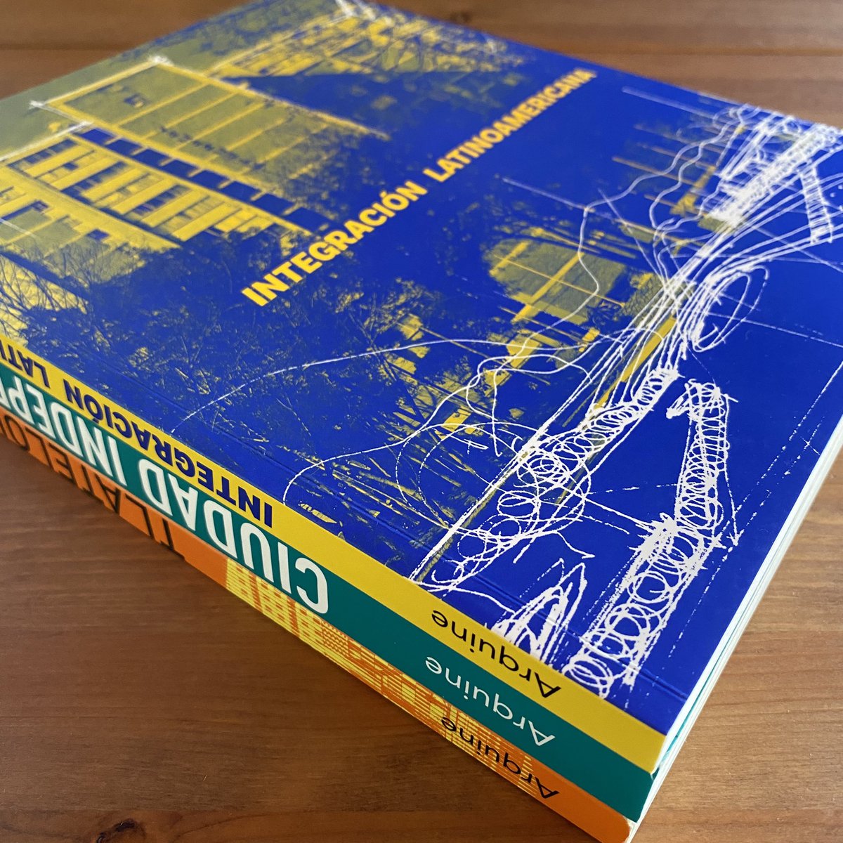 Esto empieza a parecer una colección. ¿Cuál sigue?
<a href="/arquine/">Arquine</a>
<a href="/miqadria/">Miquel Adrià</a> 
<a href="/_brendst/">Brenda Soto</a> 
<a href="/roduranz/">Rodrigo Duran</a>