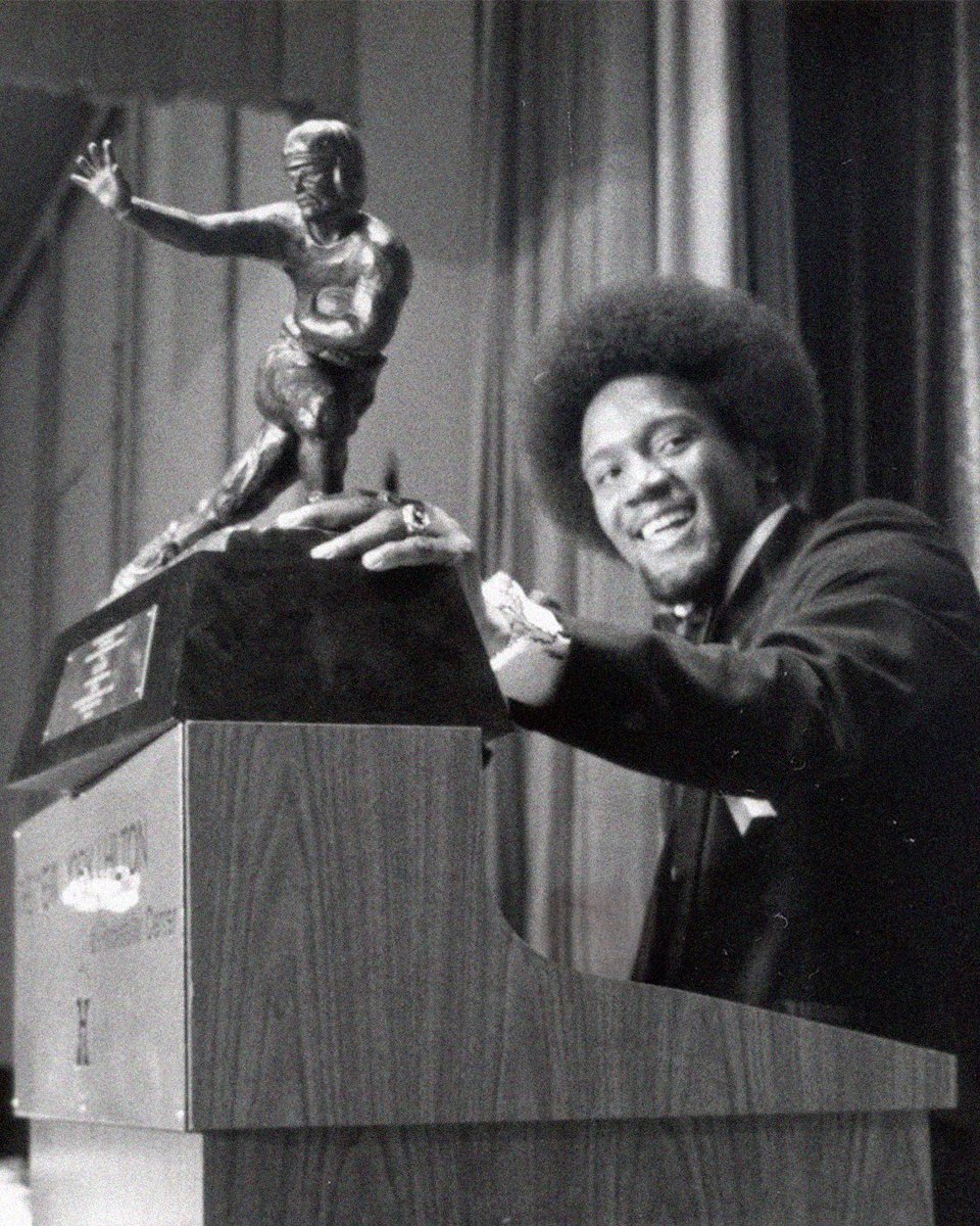 The Heisman Trophy (@heismantrophy) on Twitter photo Happy Birthday to <a href="/ou_football/">Oklahoma Football</a> and 1978 Heisman Trophy winner, <a href="/RealBillySims/">Billy Sims</a>!
#Heisman #MoreThanATrophy Happy Birthday to <a href="/ou_football/">Oklahoma Football</a> and 1978 Heisman Trophy winner, <a href="/RealBillySims/">Billy Sims</a>!
#Heisman #MoreThanATrophy