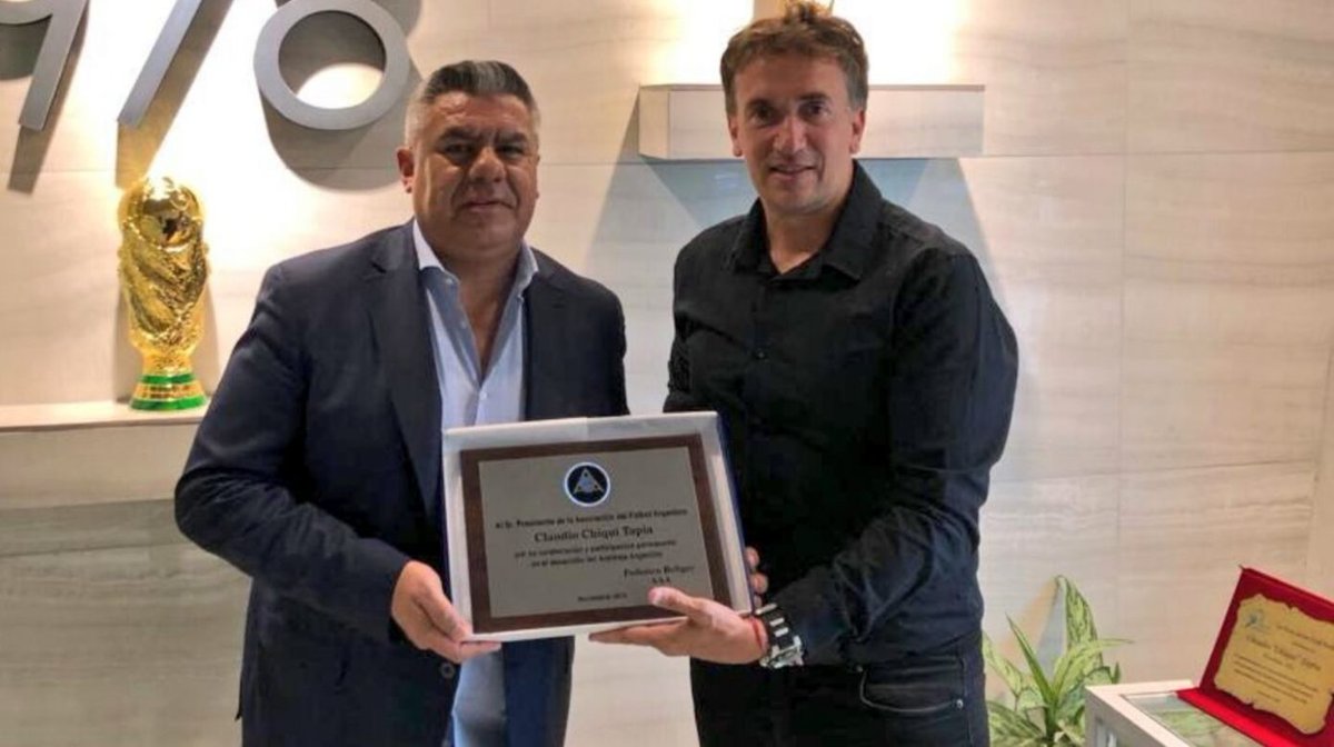 #Opinion
Crisis y sospechas en el arbitraje argentino: ¿Quién es el máximo responsable?  ⚖️⚽

Los constantes errores de los árbitros han llevado a diversos desenlaces negativos. ¿Cuáles son las causas y qué consecuencias tiene?

✍️ <a href="/valen_faccio/">Valentin Faccio</a> 
🔗 rockandball.com.ar/punto-de-vista…