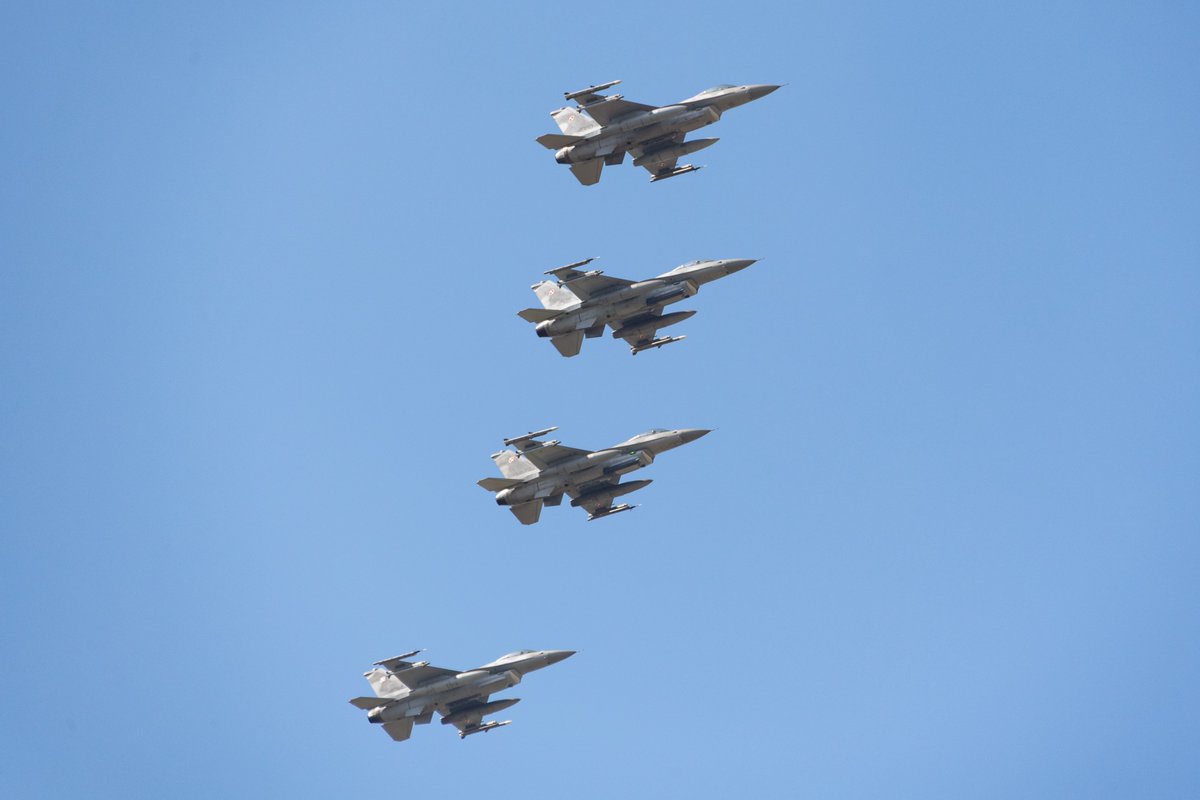 CJOC_COIC's tweet photo. The @RCAF_ARC’s involvement in #ExCobraWarrior provides essential, hands-on training that boosts interoperability with close partners and allies, while also enhancing our operational capabilities in European airspace. 🇨🇦🇬🇧🇵🇱🇺🇸🇫🇮🇳🇴 #StrongerTogether https://t.co/E6B45rER8b