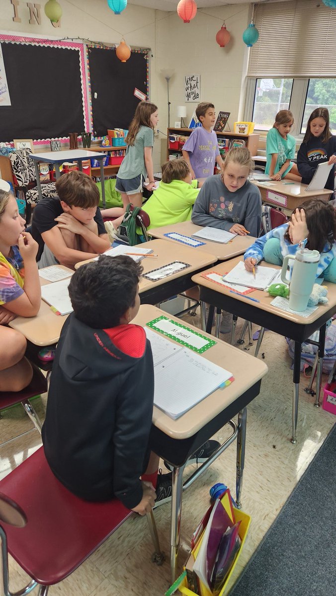 wadegrade5's tweet photo. Building our writer's notebooks with ideas! Neighborhood and treasure maps that evoke stories! #writing #ralphfletcher #writersforlife @GriswoldSchool https://t.co/8408uxDs3A