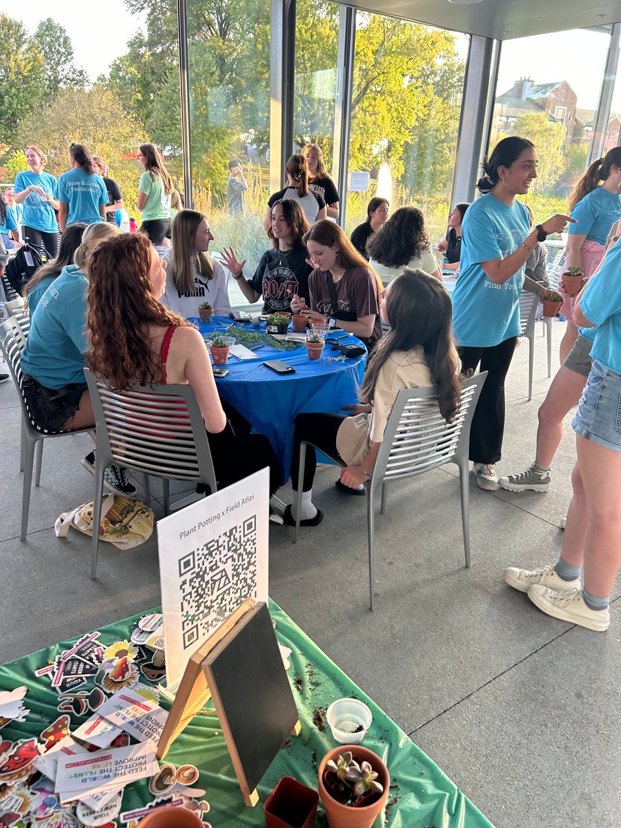 Mackensi hosted a plantastic event on Rose-Hulman's campus, bringing together students to learn about #agbioscience while potting their own plant 🪴

Connect with your campus ambassador to learn more about events like these: myfieldatlas.com/ambassadors