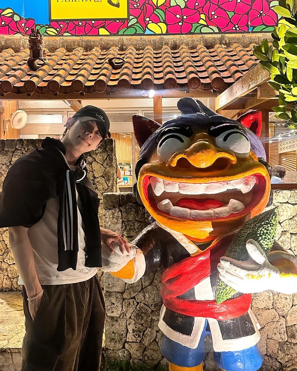 ThanhthuyRiviu's tweet photo. 2024.9.18 Seobin IG: Yo🩷He continued to travel to Japan. He has been to Japan many times, he must like Japan very much.
#JuniperwithSeobin #윤서빈 #YoonSeobin #alwayswithSeobin #seobinwithjuniper https://t.co/mBMziKNk4W