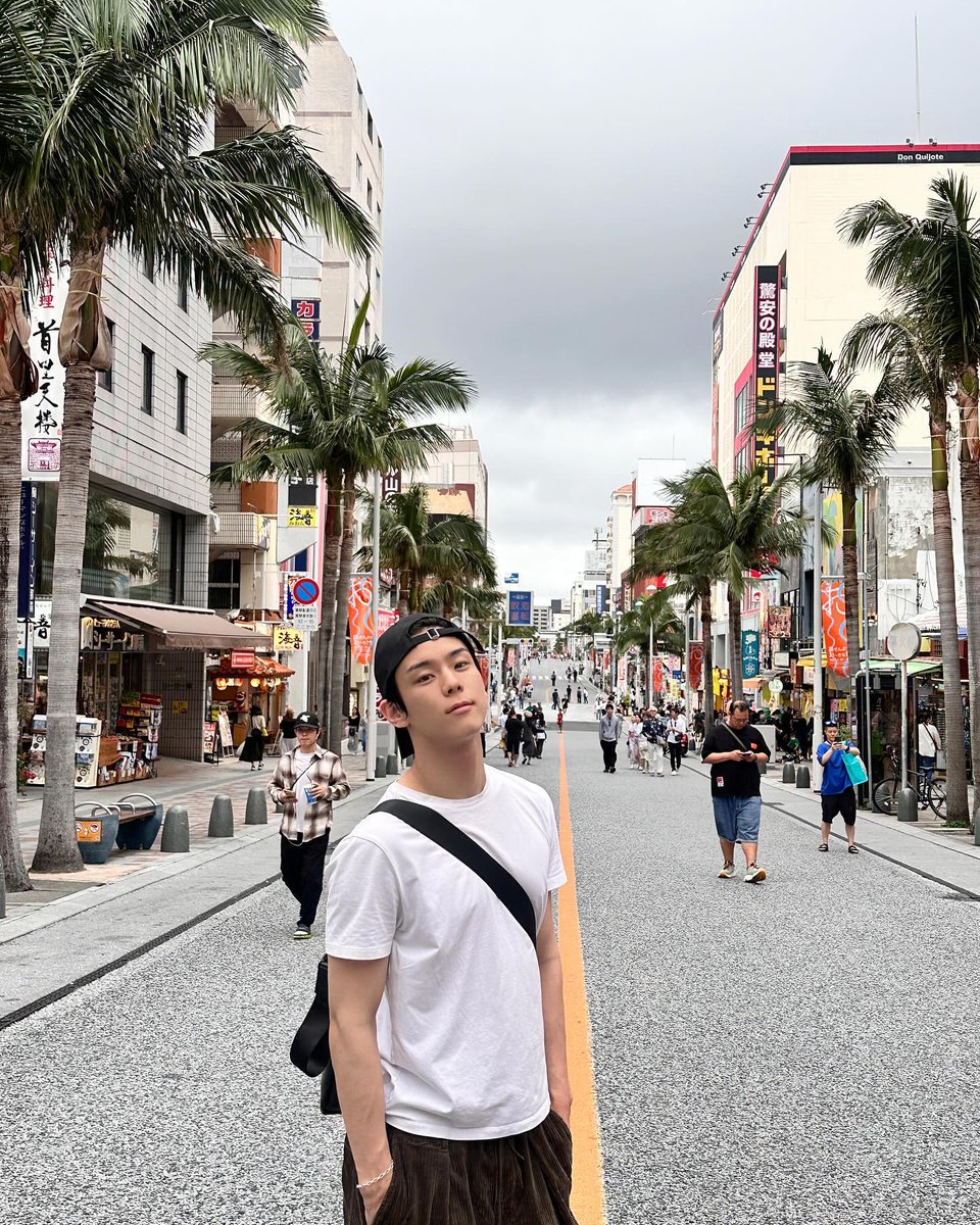 ThanhthuyRiviu's tweet photo. 2024.9.18 Seobin IG: Yo🩷He continued to travel to Japan. He has been to Japan many times, he must like Japan very much.
#JuniperwithSeobin #윤서빈 #YoonSeobin #alwayswithSeobin #seobinwithjuniper https://t.co/mBMziKNk4W