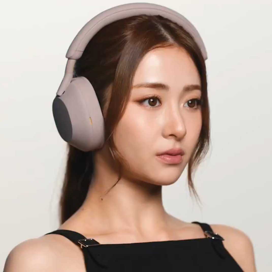 dailynjin's tweet photo. #HUHYUNJIN for SONY https://t.co/hBVNL0NYqO