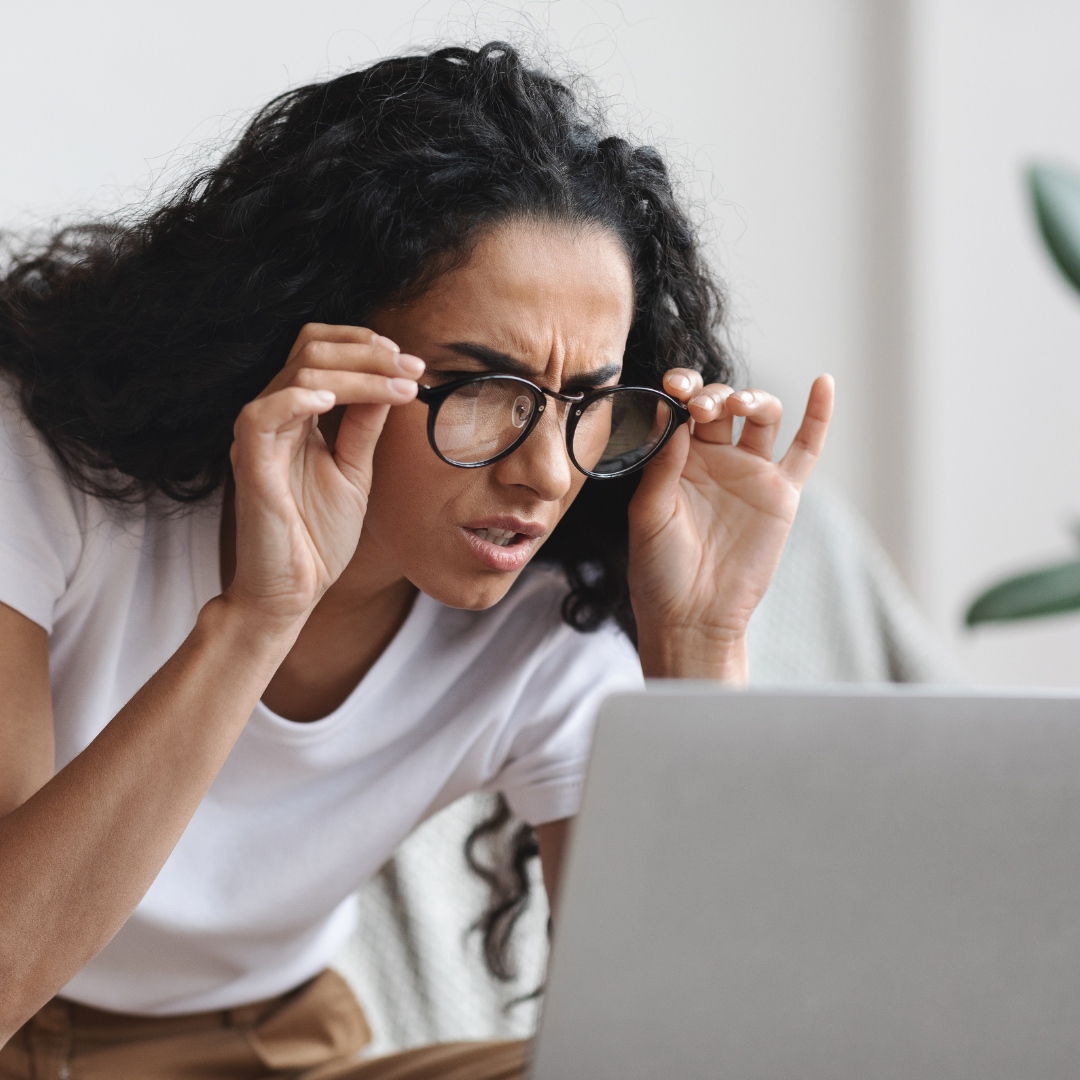 Opticians_GD's tweet photo. Say goodbye to screen strain! SEIKO lenses provide the precision and comfort your eyes need for all-day computer use. 👓 

#BetterVision #DigitalEyeStrain #SEIKOLenses https://t.co/3hSKMouvLA