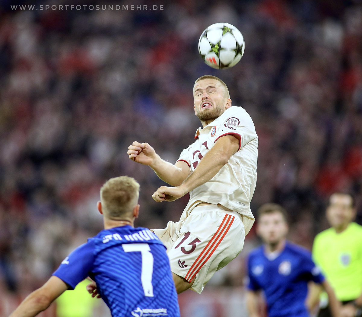 Sportfotowag's tweet photo. #fcbayern #dinamozagreb #cl https://t.co/E2jYGtyzZE