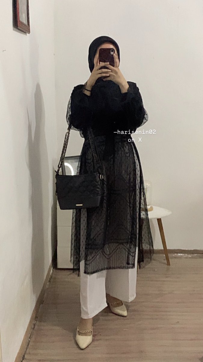 harisenin02's tweet photo. suka bingung gaksih pake outfit apa kalo diundang kondangan?! aku ada beberapa ootidi kondangan

mari kita review pelan pelan🏃🏻‍♀️ https://t.co/KAp6H4aJQI