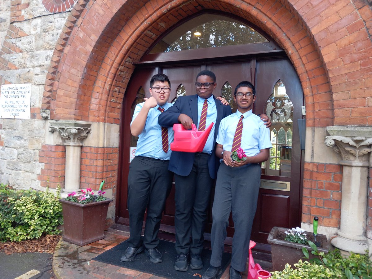 DGS gardeners were back in action yesterday, smartening up the entrance to the main reception. <a href="/DGSSciCollege/">DGS Science College</a> <a href="/DrCourtDGS/">Dr Court</a> <a href="/DartfordGS/">Dartford Grammar</a>