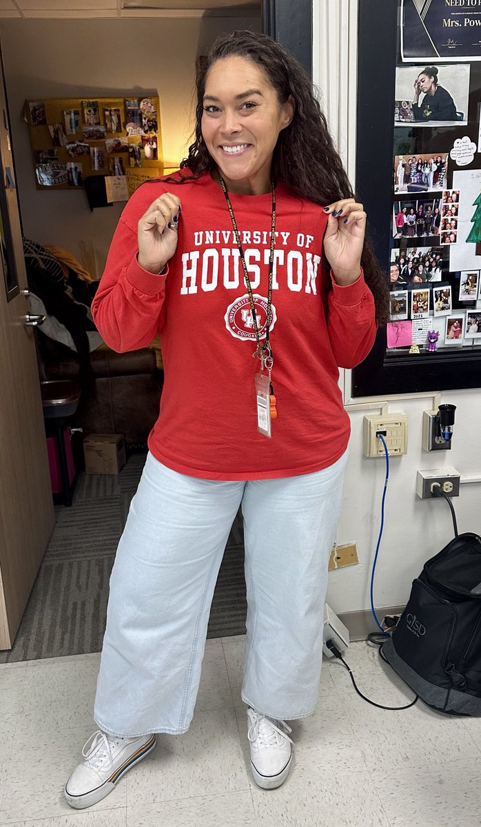 College Day 3 - Shirt #4 from ⁦<a href="/MrsPowell_GHS/">Talia Powell</a>⁩ ! How many college shirts have you sported this week? More to come! 😍