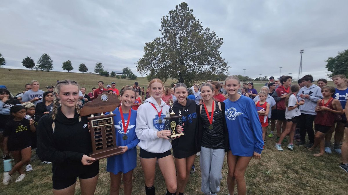 Last night our XC girls finished first in NCKC with top 10 finishes from Averi Dye, Abbie Hooten and Taylor Placke!