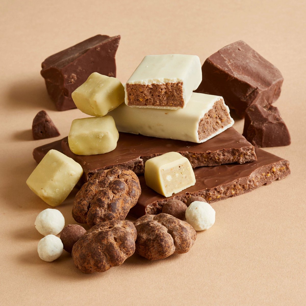 Life happens, chocolate helps 🍫 What's your favorite type of chocolate?