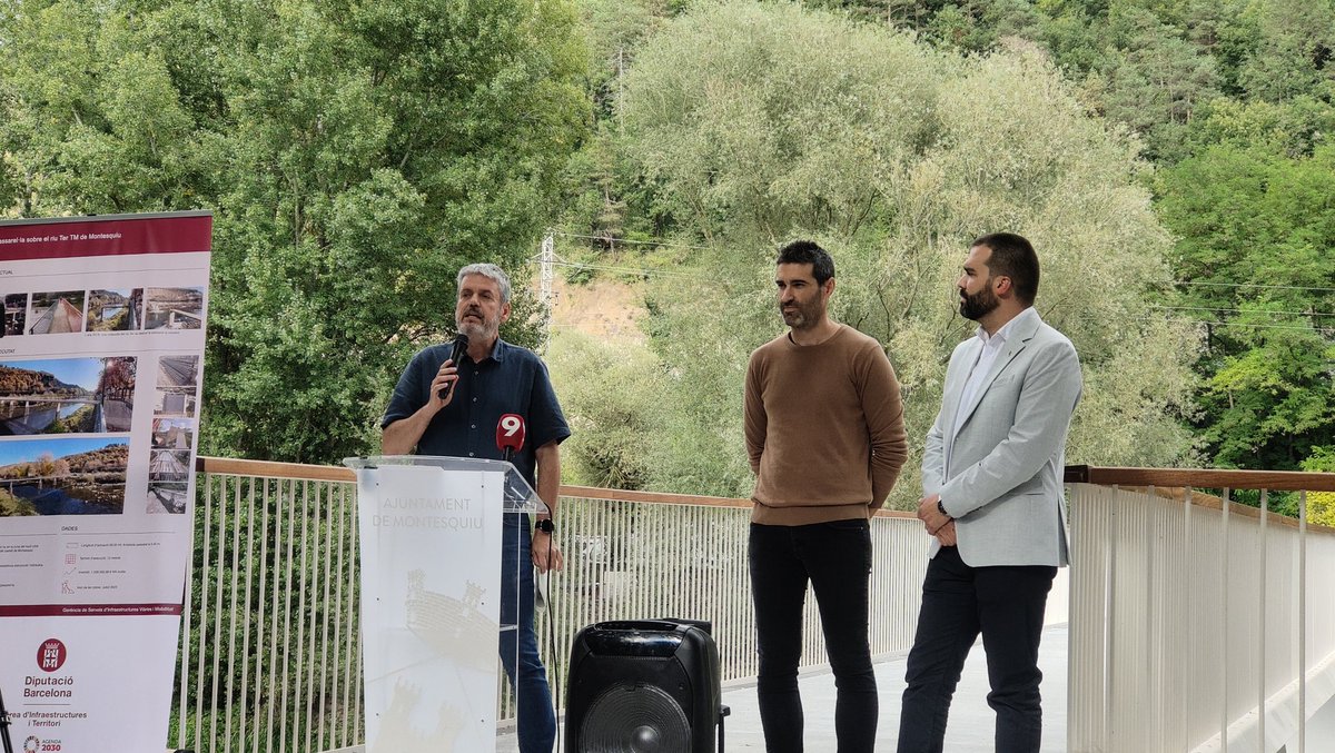 Artifex (@artifexobras) on Twitter photo Avui s'ha inaugurat en presència de l'alcalde <a href="/CarlesColomo/">Carles Colomo</a> i els diputats @svallesd i <a href="/PerePons11/">Pere Pons</a>, la nova passarel.la de vianants sobre el riu Ter, a <a href="/AjMontesquiu/">Aj. Montesquiu</a>, facilitant la comunicació del cas urbà del municipi amb el parc natural del Castell de Montesquiu. Avui s'ha inaugurat en presència de l'alcalde <a href="/CarlesColomo/">Carles Colomo</a> i els diputats @svallesd i <a href="/PerePons11/">Pere Pons</a>, la nova passarel.la de vianants sobre el riu Ter, a <a href="/AjMontesquiu/">Aj. Montesquiu</a>, facilitant la comunicació del cas urbà del municipi amb el parc natural del Castell de Montesquiu.